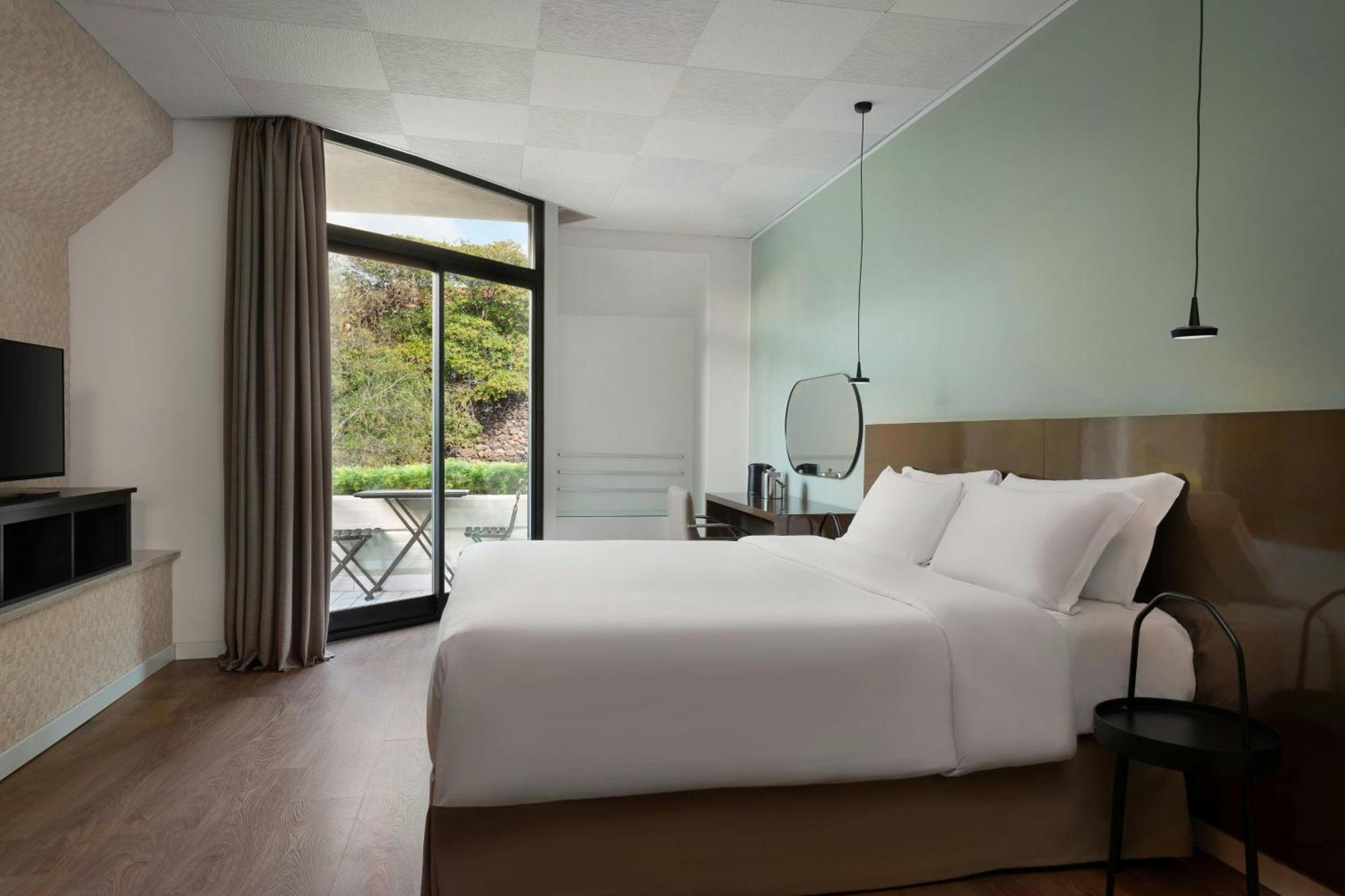 Four Points By Sheraton Catania 4*
